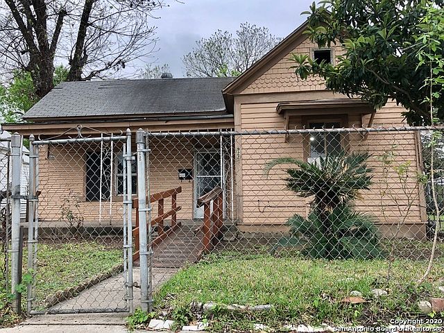 1st image of 922 Nolan St