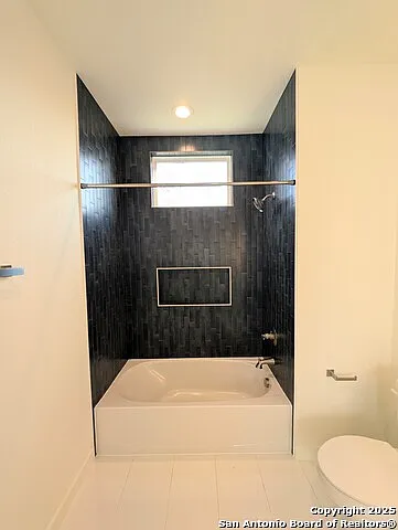 627 Essex St — Photo 16