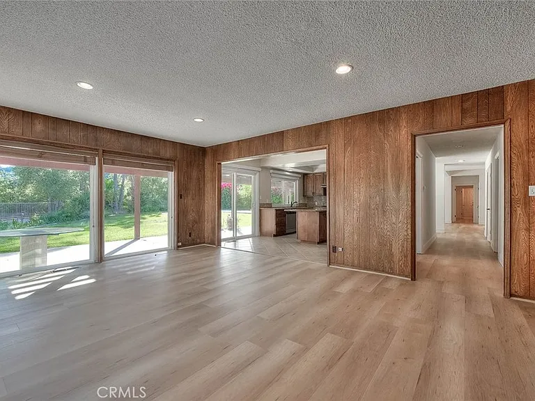 16612 Park Lane Cir — Photo 18