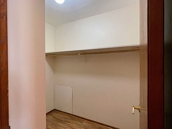 4th image of 301 University Ave SE APT 303