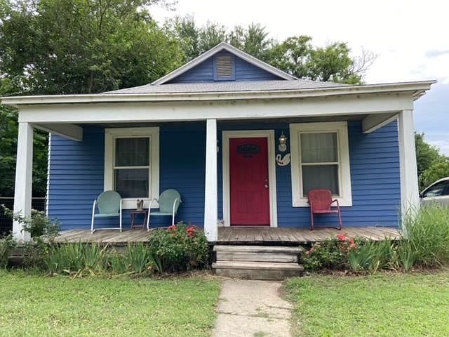 1st image of 404 N D St