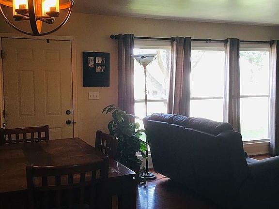 Large windows/natural light