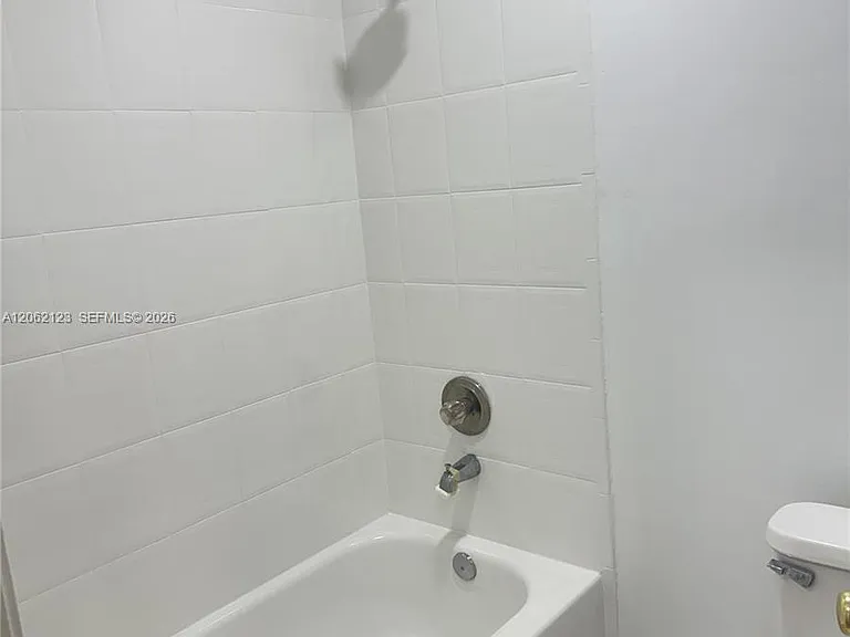 11810 NE 19th Dr #5 — Photo 15