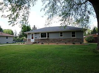 7001 Edgewood Ave N, Brooklyn Park, MN 55428