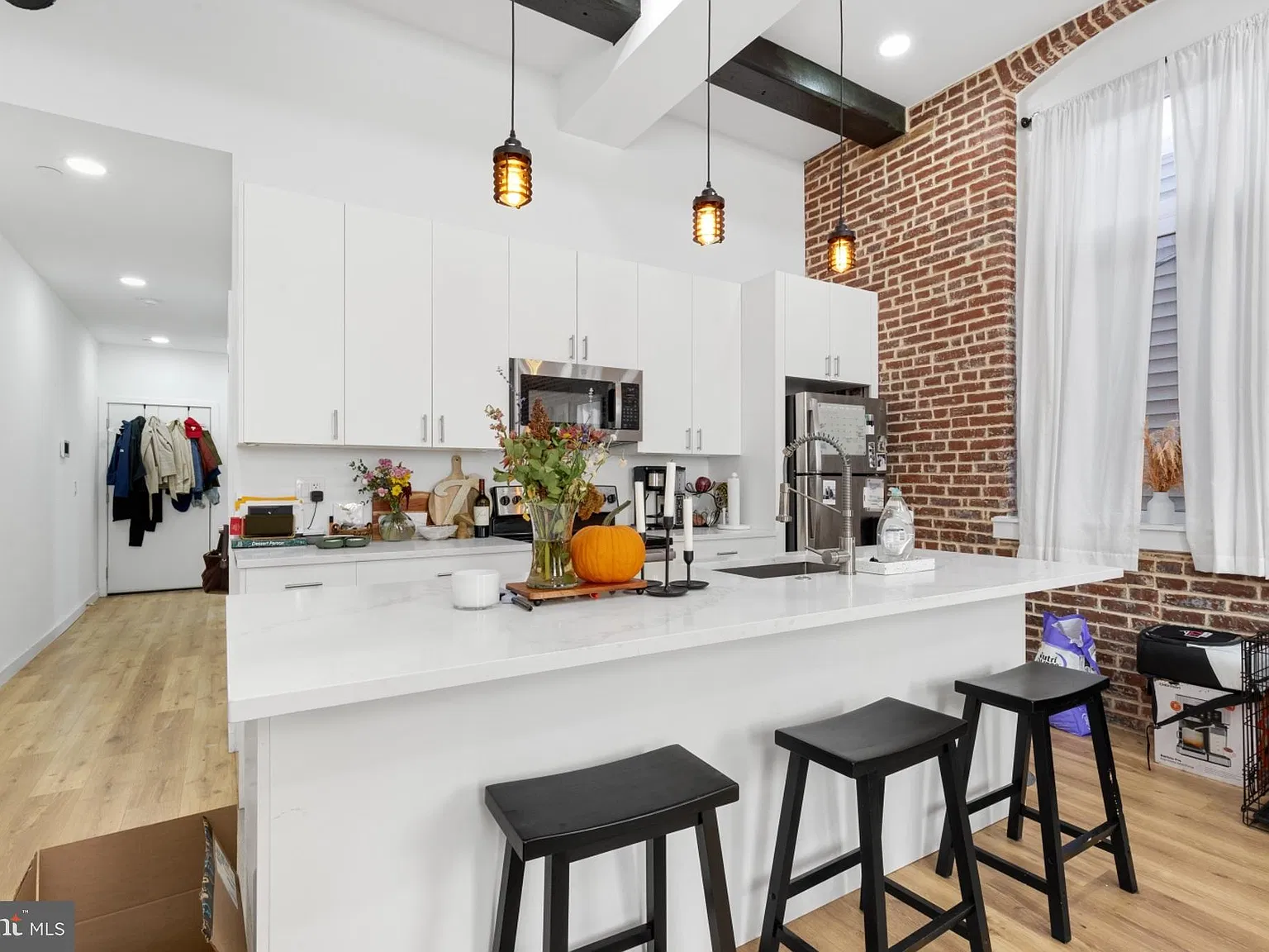 1 bed, 1.0 bath, $1,650 — Photo 4