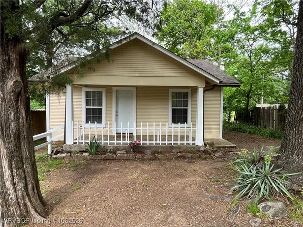 1515 N 34th St, Fort Smith, AR 72904