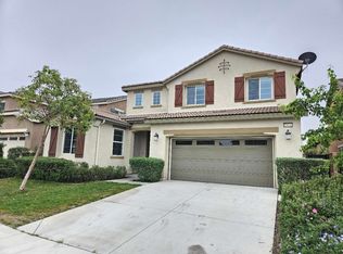 15633 Basil Leaf Ln, Fontana, CA 92336