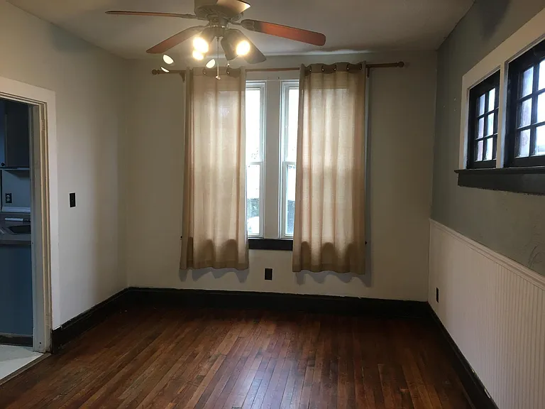 1039 Highland Ave — Photo 9