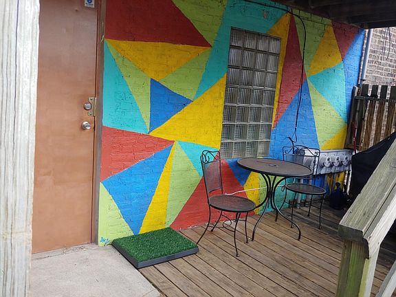 5th image of 1112 N Ashland Ave #1