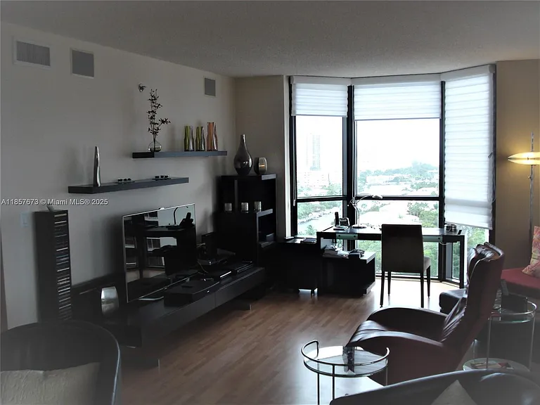 3600 Yacht Club Dr #1503 — Photo 27
