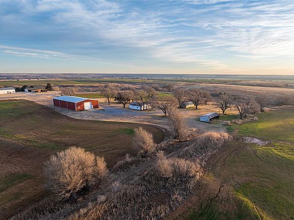 4th image of 4000 E 110th Rd