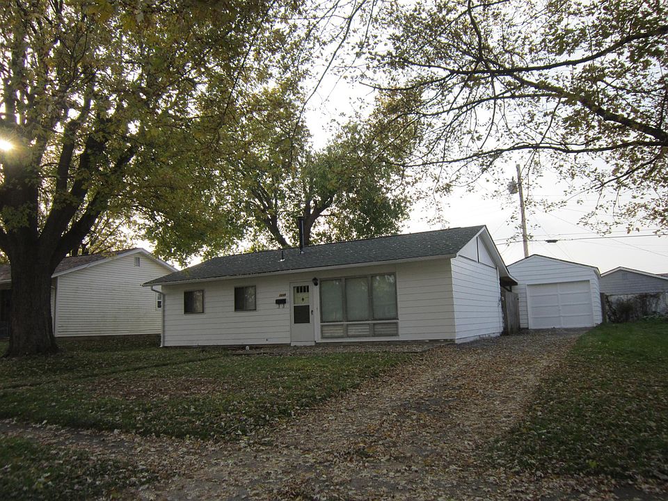 1st image of 1239 Frost Circle Dr