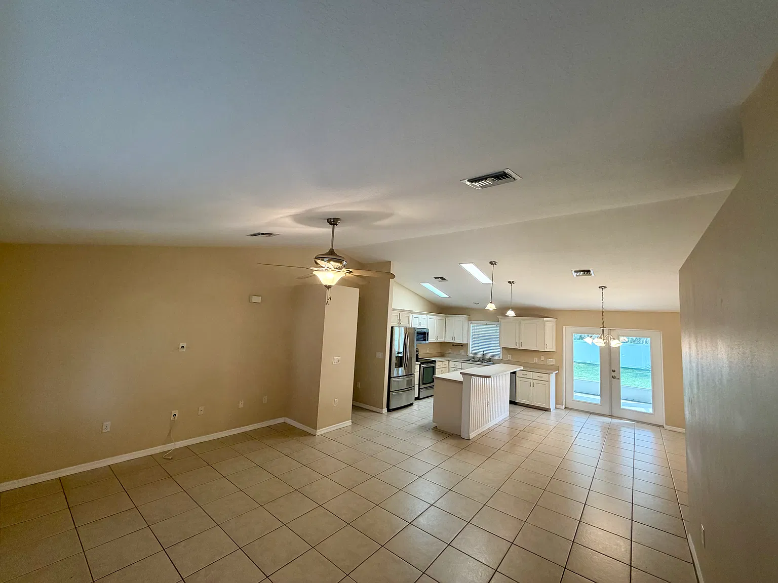 266 Meadowlark Ave — Photo 3