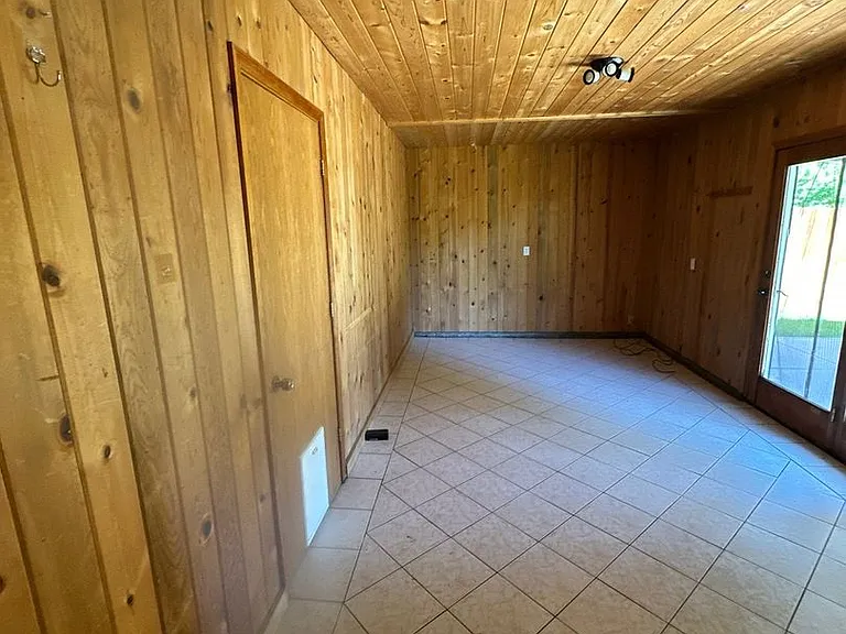 4321 Myrtlewood Dr — Photo 7
