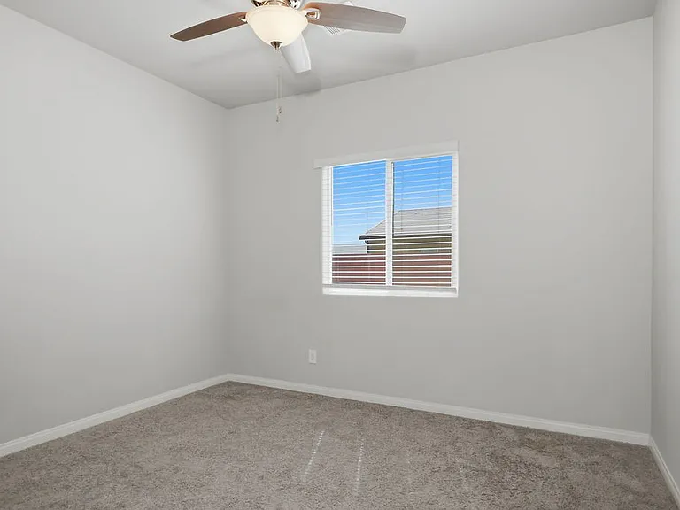 73 Hawk Ave — Photo 32
