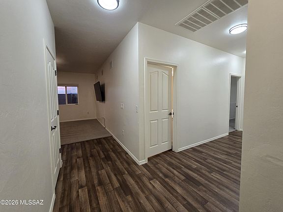 5th image of 424 W Rg Lee Pl