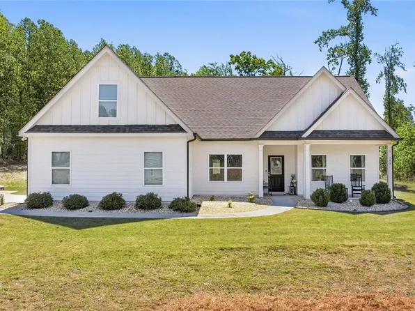 199 Oakwood Dr, Commerce, GA 30529