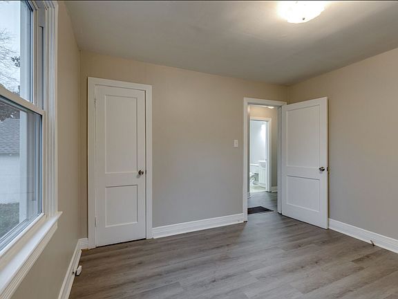 5th image of 1820 Scribner Ave