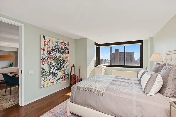 Sold by Compass | media 6