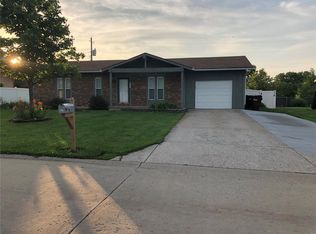 927 Sommerset Dr, Troy, MO 63379