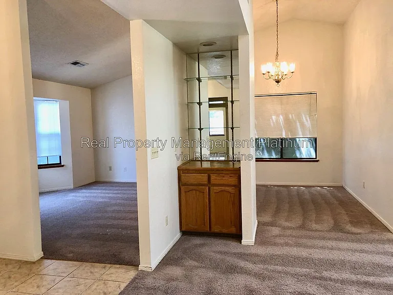 6425 N Arthur Ave — Photo 6