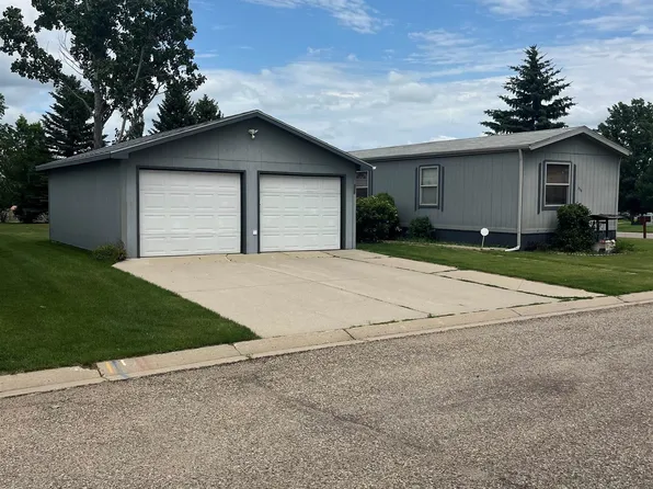 800 31st Ave SE, Minot, ND 58701