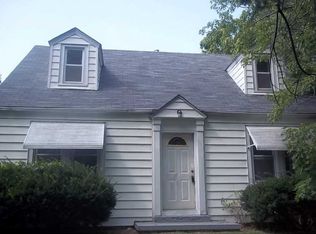 2 Woodcrest Dr, Belleville, IL 62223