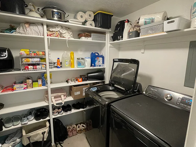 255 Temple Ave #10 — Photo 12