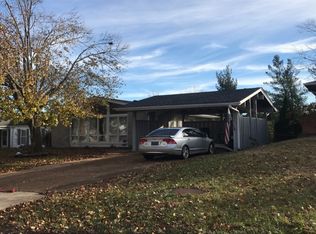 32 Pepper Tree Dr, Fenton, MO