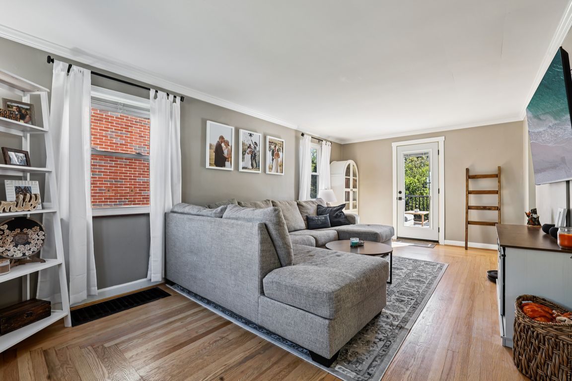 next background image