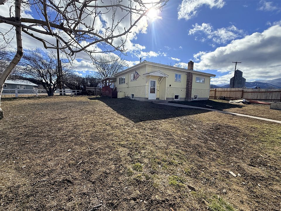 1st image of 303 Rittenour St