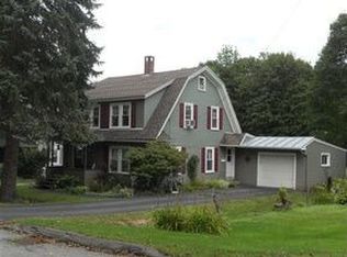 52 Oak St, Gardiner, ME 04345