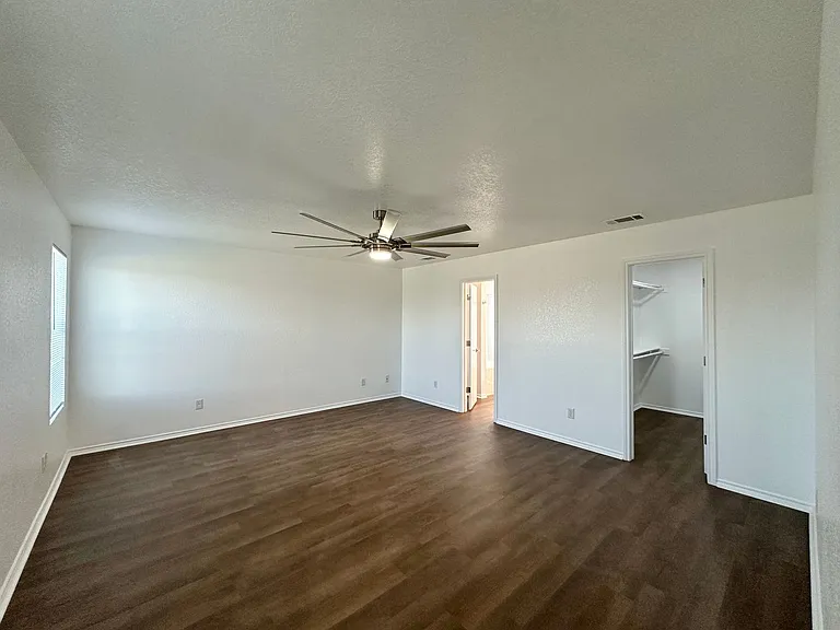 3102 Viewcrest Dr — Photo 16