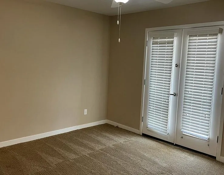 1155 E Cedar St — Photo 8