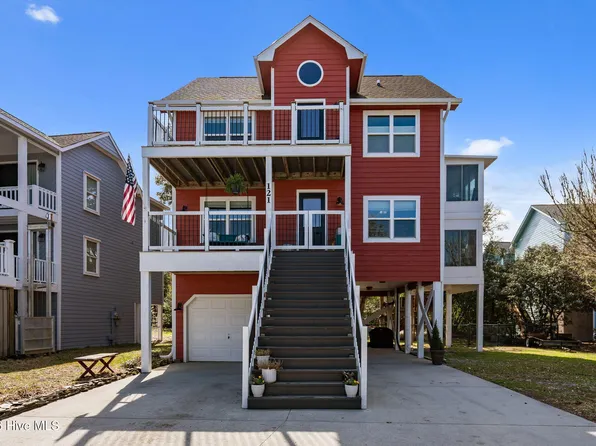121 Seagull Court, Surf City, NC 28445