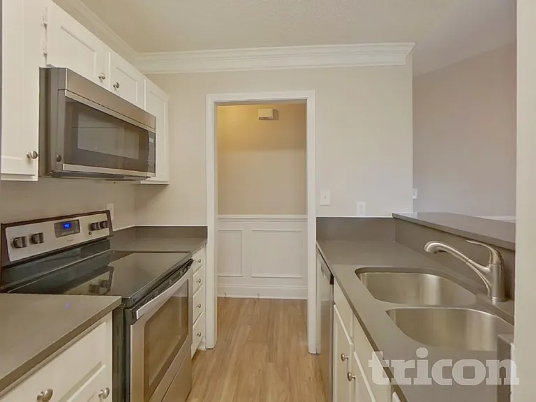 340 Peachtree Rd — Photo 6