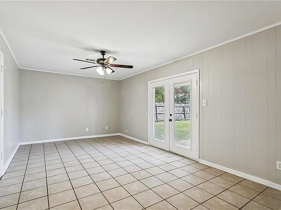4th image of 112 Fountain Dr