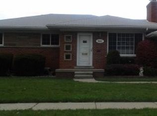 8551 Helen St, Center Line, MI 48015