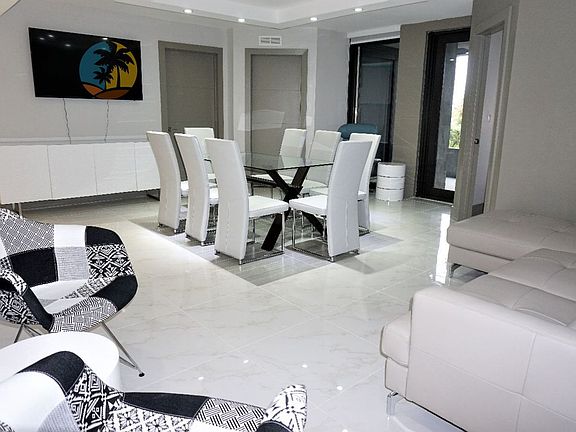 2nd image of 5225 Collins Ave #Id1246517p