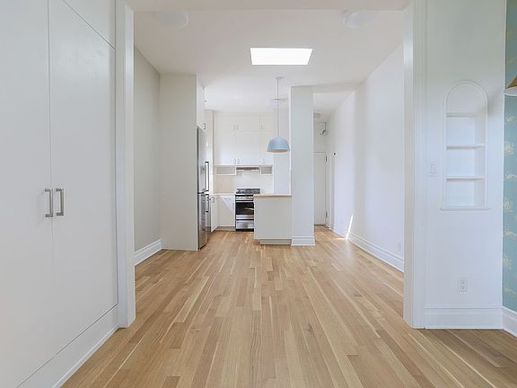 3rd image of 462 6th St APT 4A
