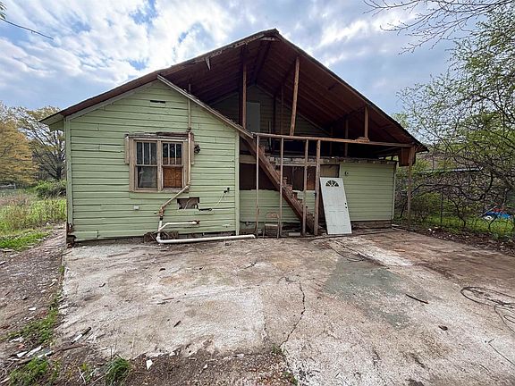 2nd image of 3043 Sax Rd