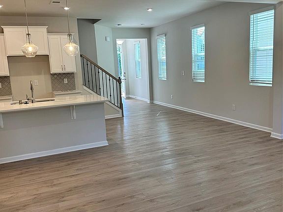 5th image of 8122 Overmeadow Ln #35