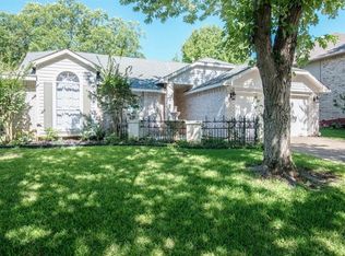 2150 Willowood Dr, Grapevine, TX 76051