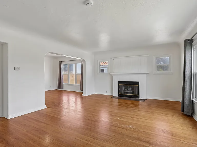2214 Euclid St — Photo 1