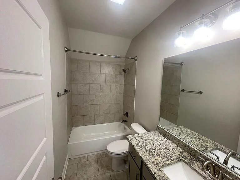 814 Abita Chase — Photo 9