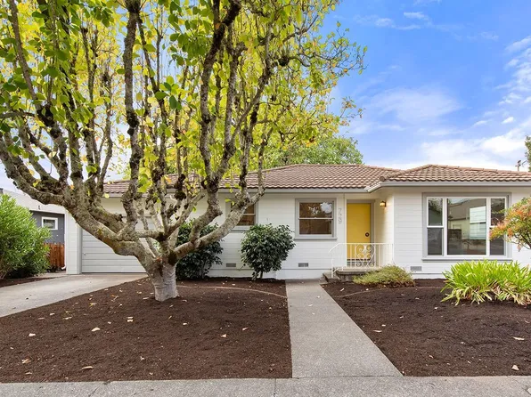 729 Center Street, Healdsburg, CA 95448