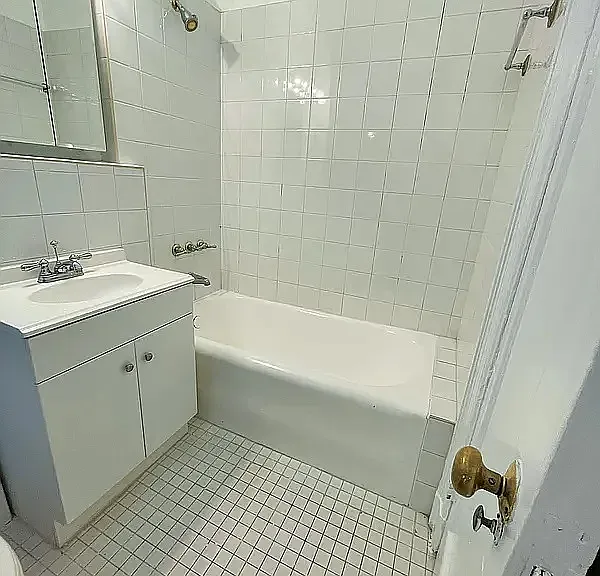 105 W 55th St #9F — Photo 9
