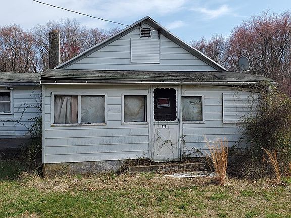 3rd image of 976 Warburton Rd