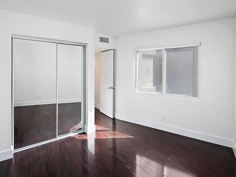 706 Kettner Blvd — Photo 12