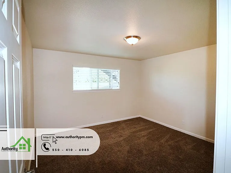 4445 Dogwood Ln #C — Photo 13